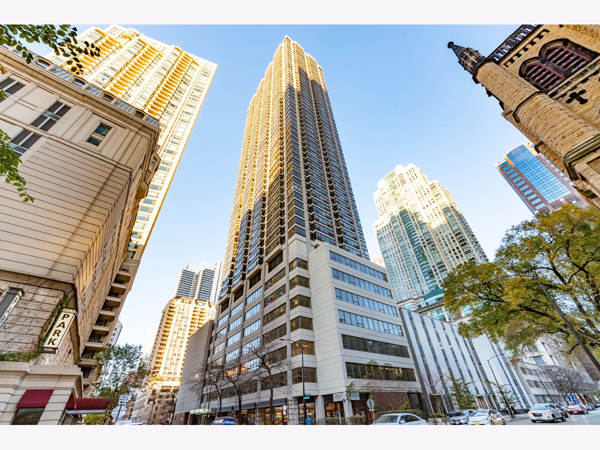  For Rent Chicago Illinois, 30 Huron