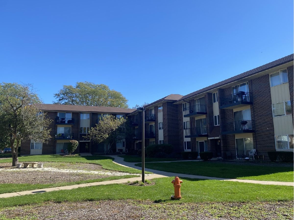  For Sale Naperville Illinois, 5S100 Pebblewood Lane