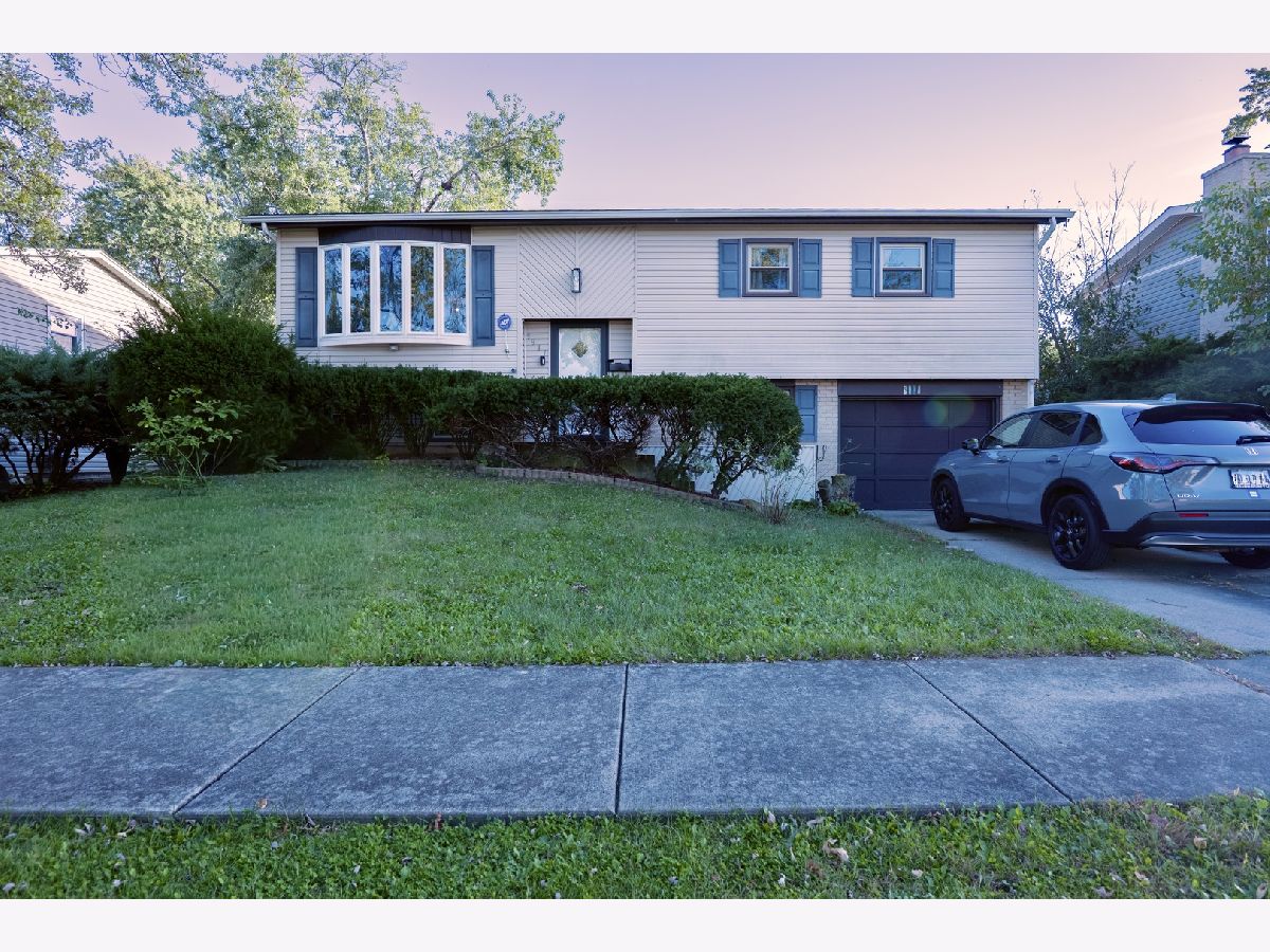  For Sale Oak Forest Illinois, 5917 Edward Drive