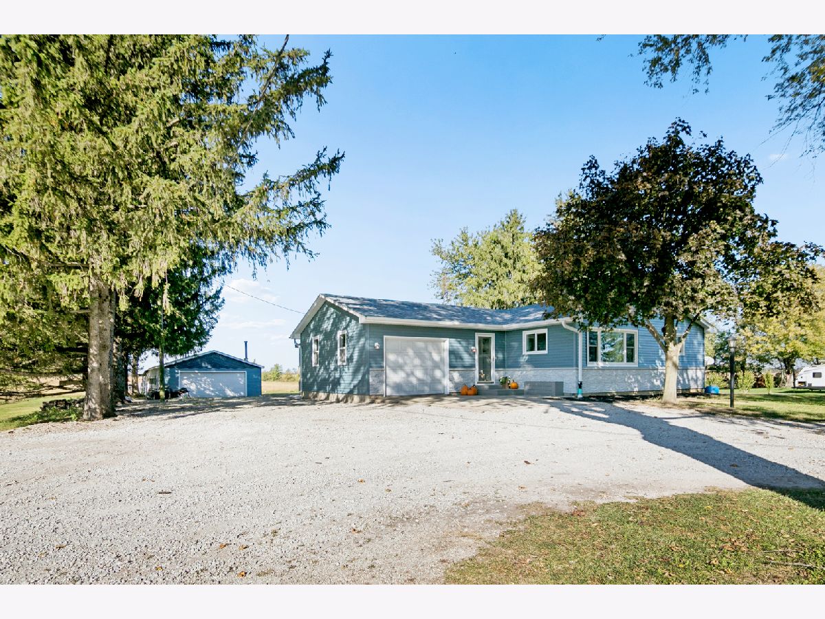  For Sale Grant Park Illinois, 7188 Vincennes Trail
