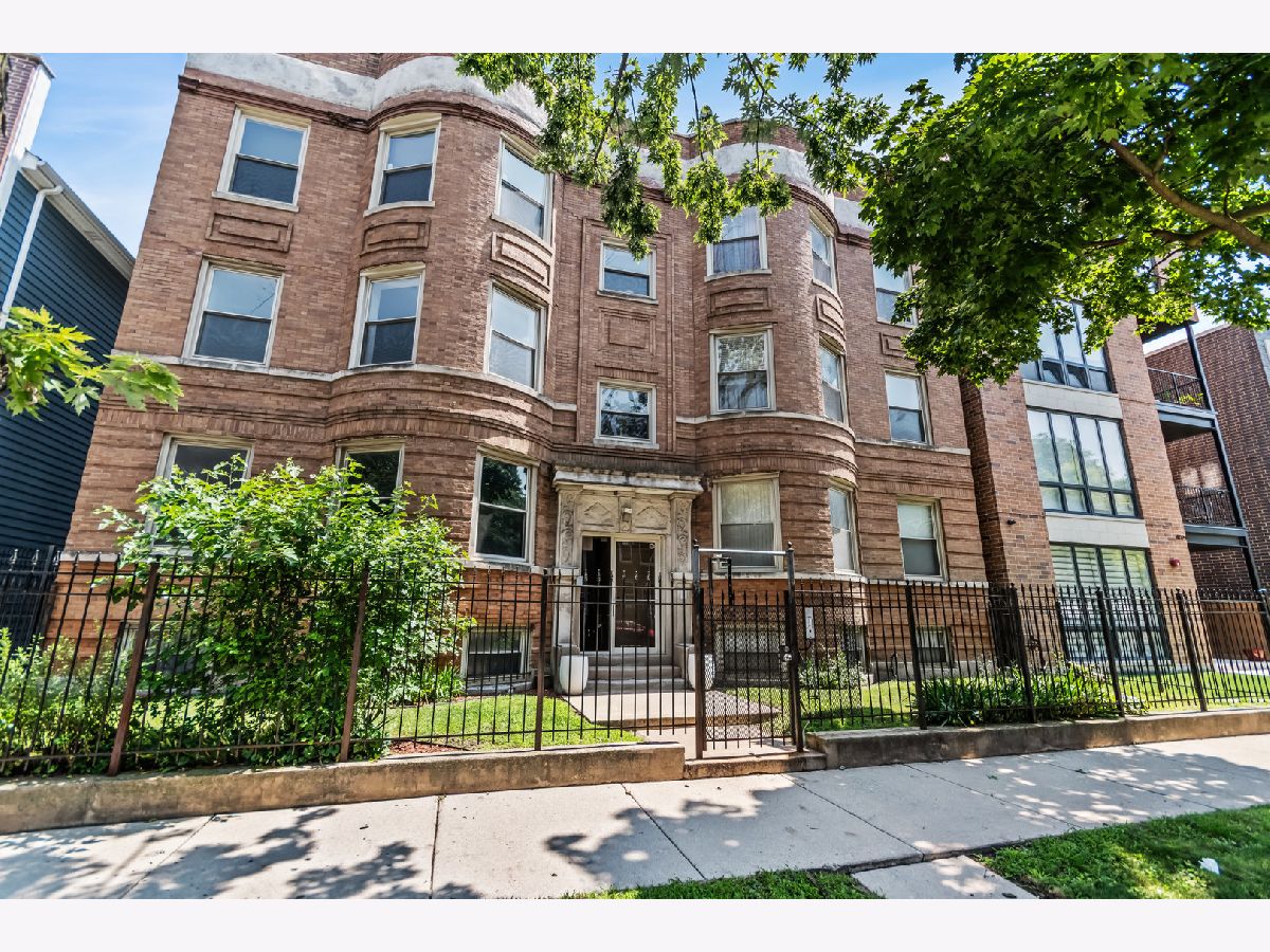  For Sale Chicago Illinois, 4023 Calumet Avenue