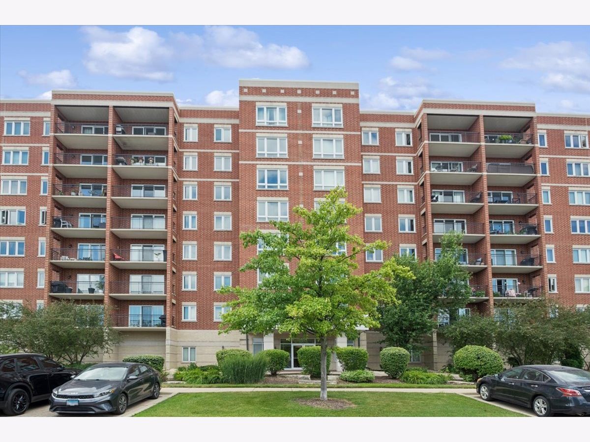  For Sale Chicago Illinois, 5555 Cumberland Avenue