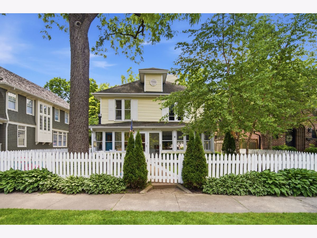  For Sale Lake Bluff Illinois, 233 Center Avenue