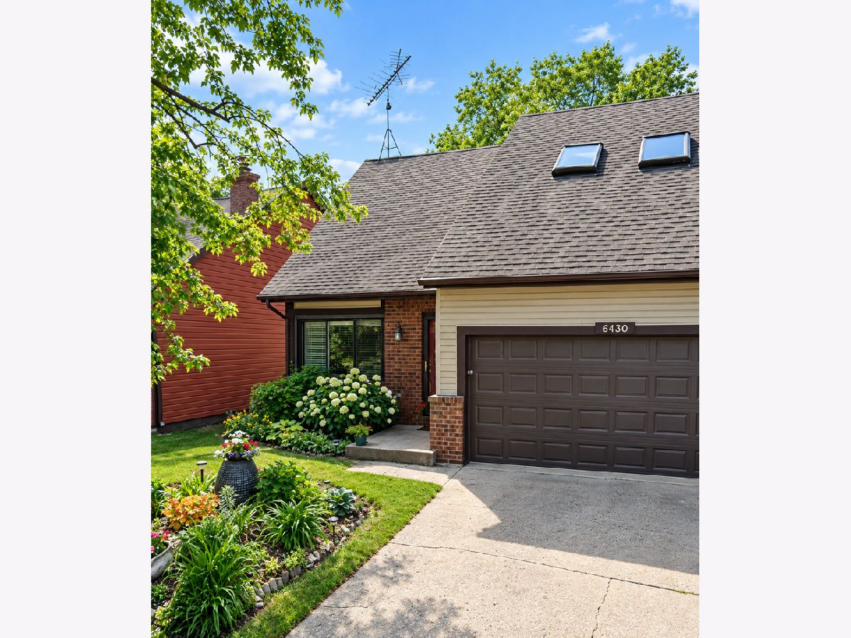 Homes & Condos & Townhomes For Sale Green Trails Lisle Illinois, 6430 Pruthmore Court