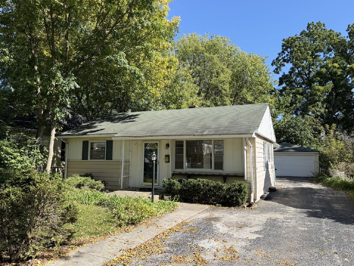  For Sale Barrington Illinois, 139 Hager Avenue