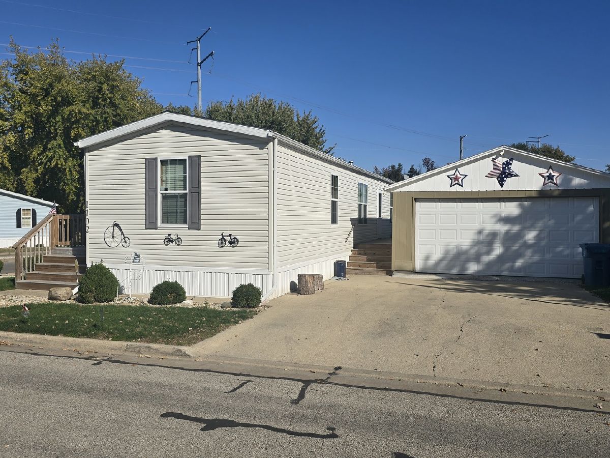  For Sale Bloomington Illinois, 1102 11th Street