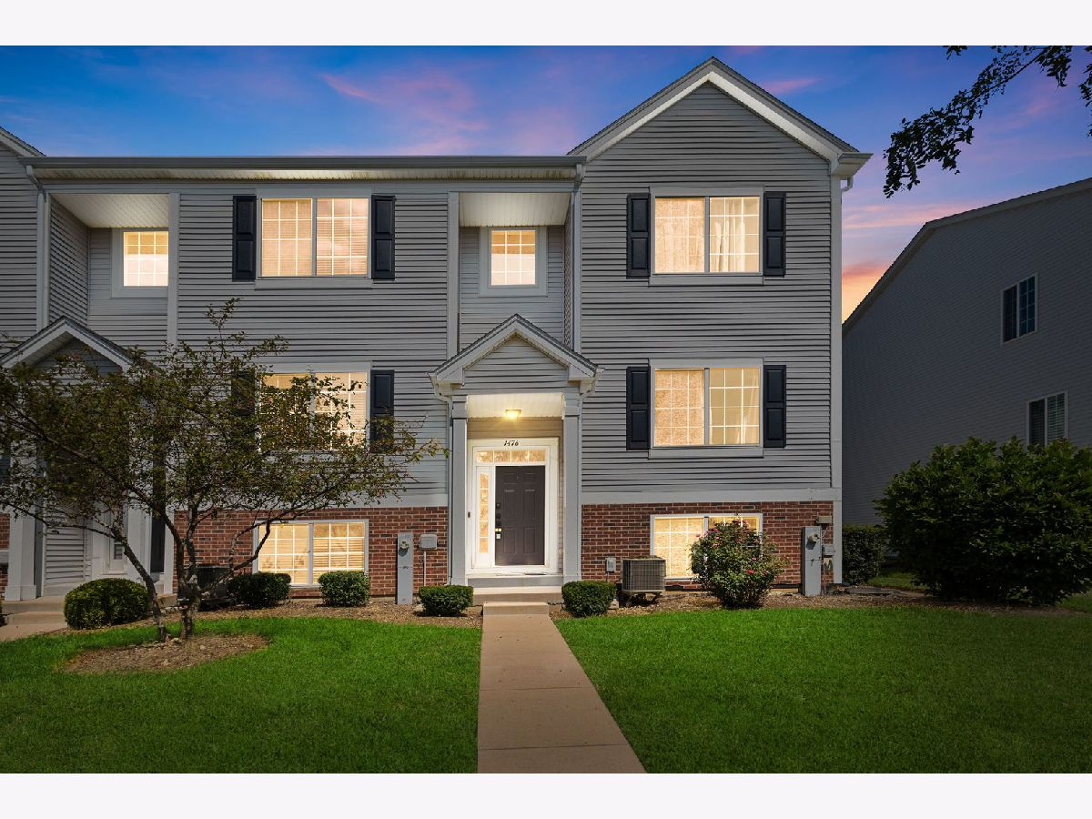 Townhomes & Homes For Rent Fieldstone Place Montgomery Illinois, 1476 Manning