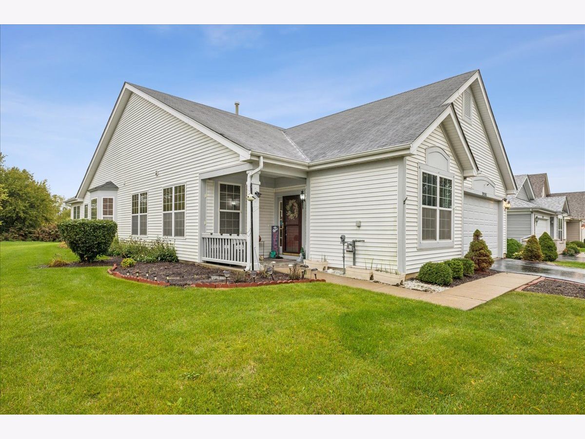  For Sale Beach Park Illinois, 39581 Cambridge Boulevard
