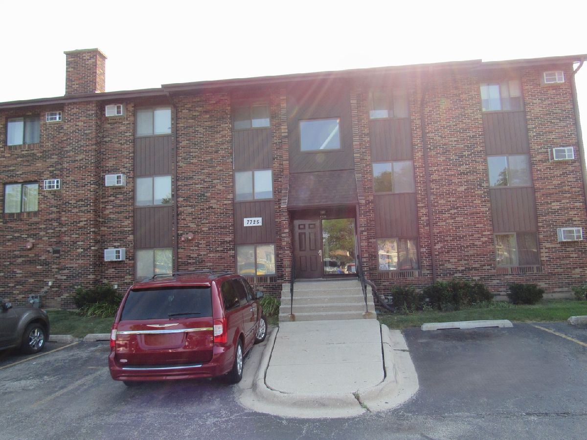  For Rent Woodridge Illinois, 7725 Woodward