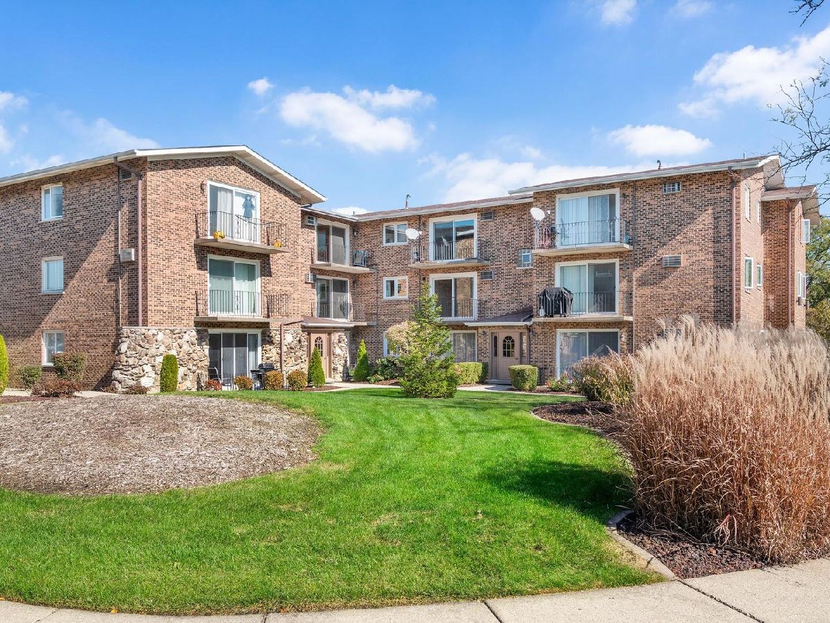  For Sale Orland Park Illinois, 9040 140th Street