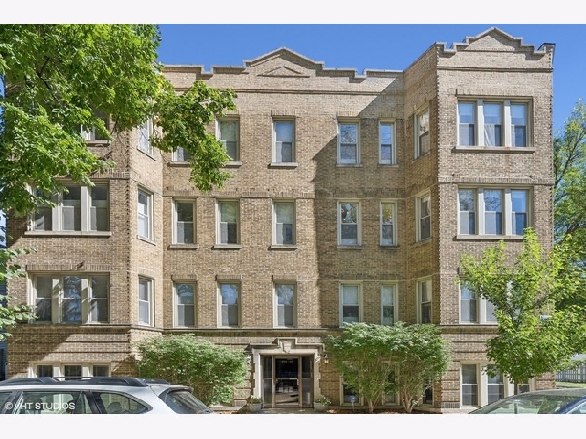  For Sale Chicago Illinois, 4901 Leavitt Street