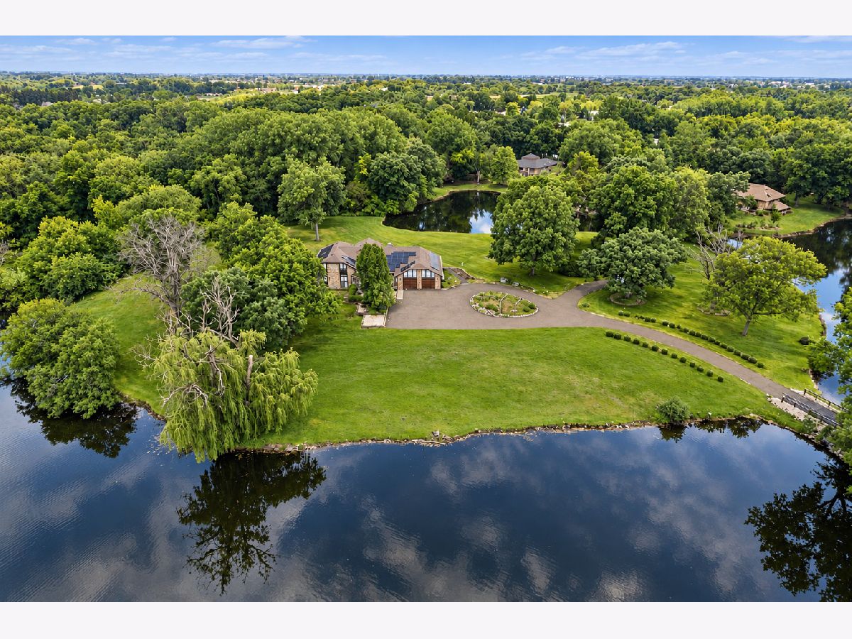  For Sale Dundee Illinois, 17N396 Binnie Lakes Trail
