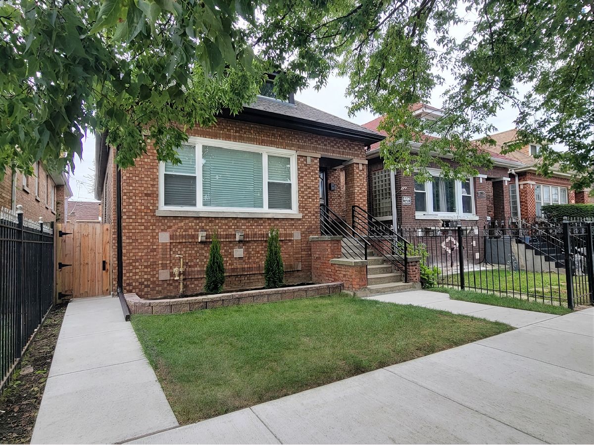  For Sale Chicago Illinois, 2231 71st Street