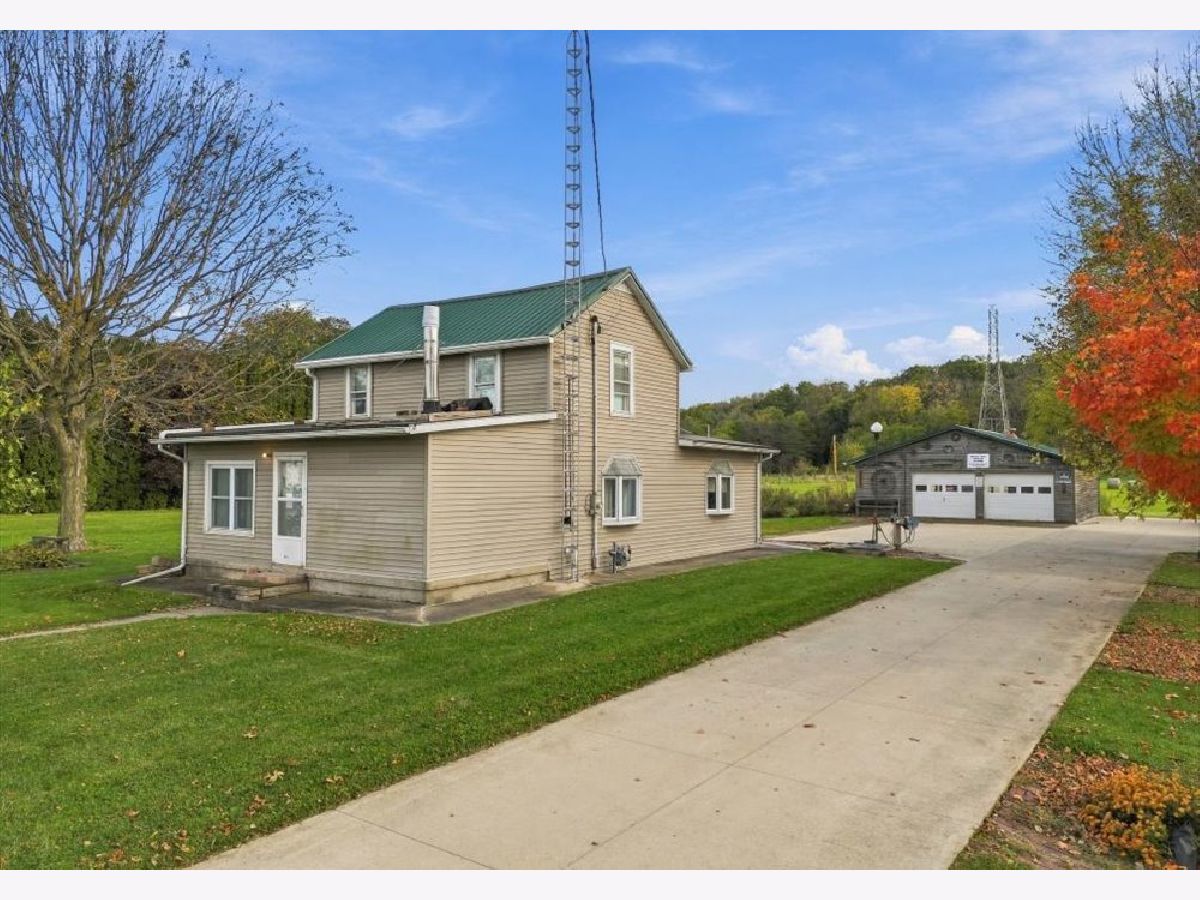 For Sale Dixon Illinois, 895 Stony Point