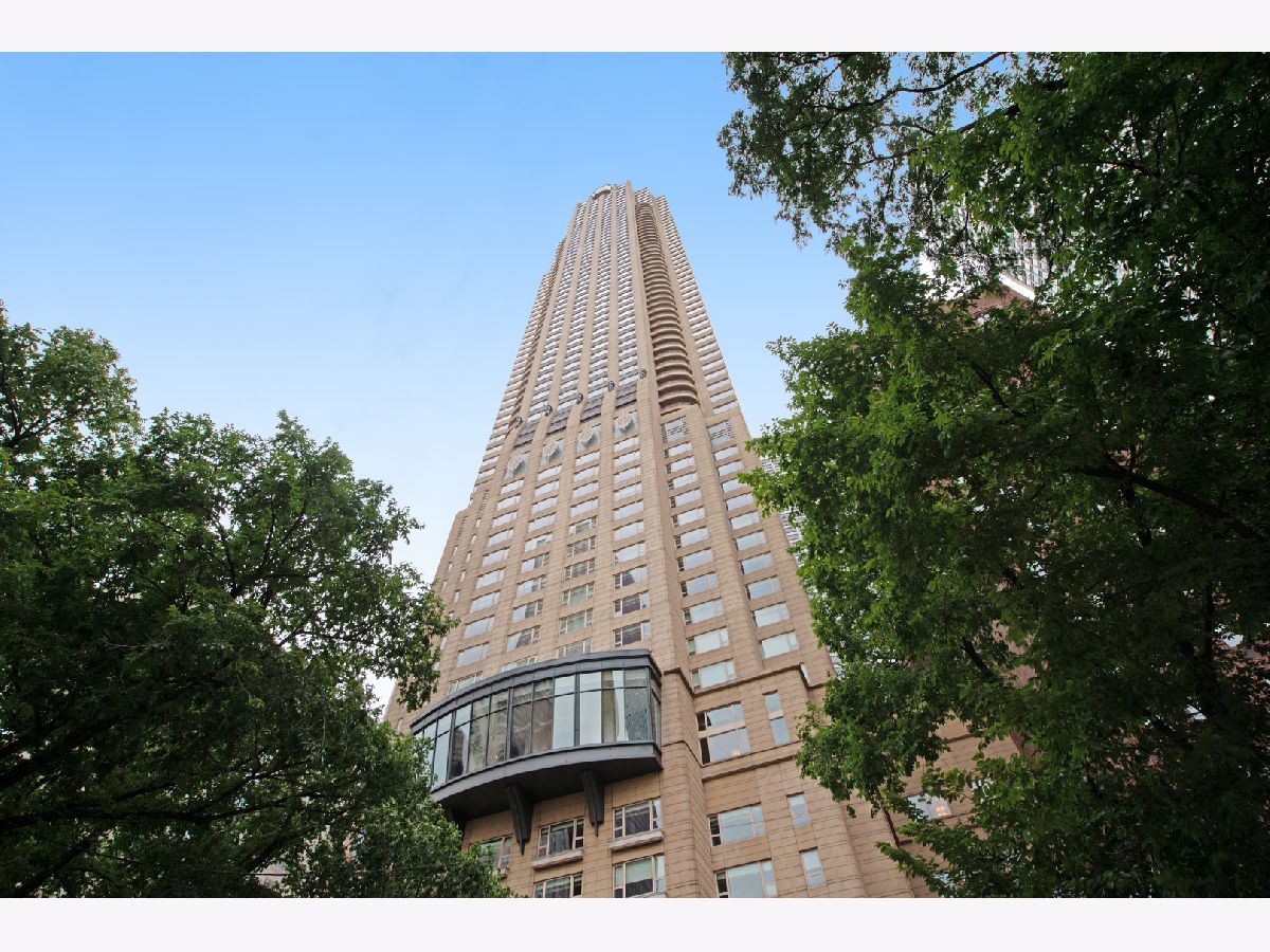  For Sale Chicago Illinois, 800 Michigan Avenue