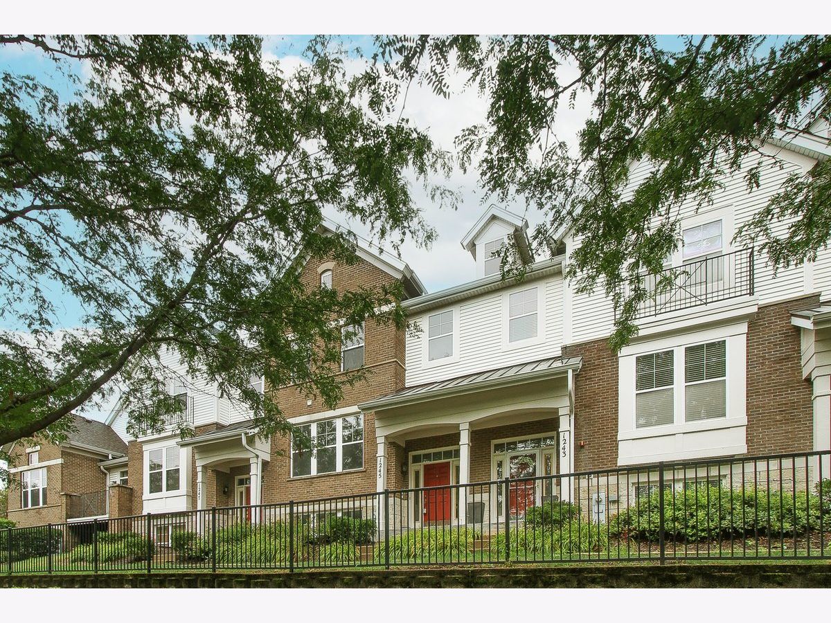  For Rent Streamwood Illinois, 1245 Tuscany
