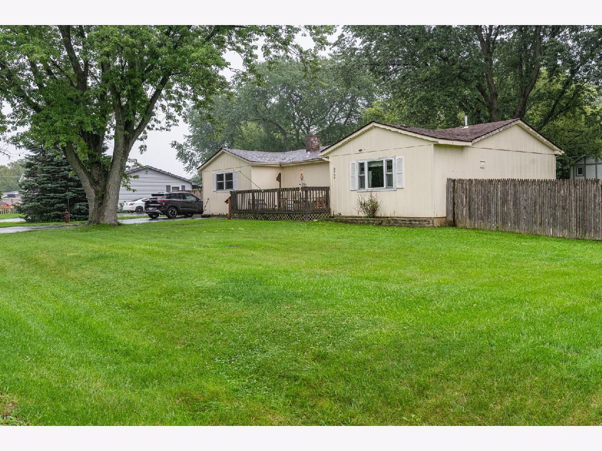  For Sale Gurnee Illinois, 3707 Clearview Avenue
