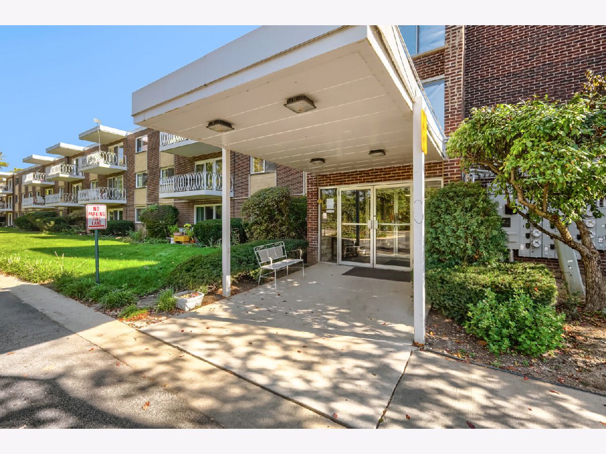  For Sale Wheeling Illinois, 200 Deborah Lane