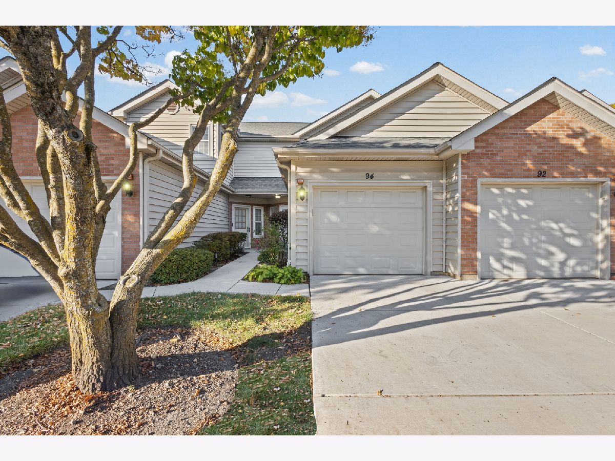  For Sale Glendale Heights Illinois, 94 Golfview Drive