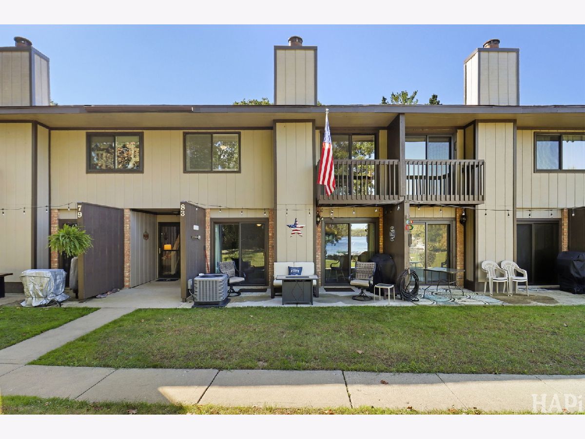  For Sale Fox Lake Illinois, 83 Woodhills Bay Road