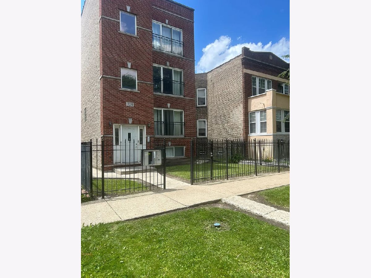  For Sale Chicago Illinois, 720 Central Park Avenue