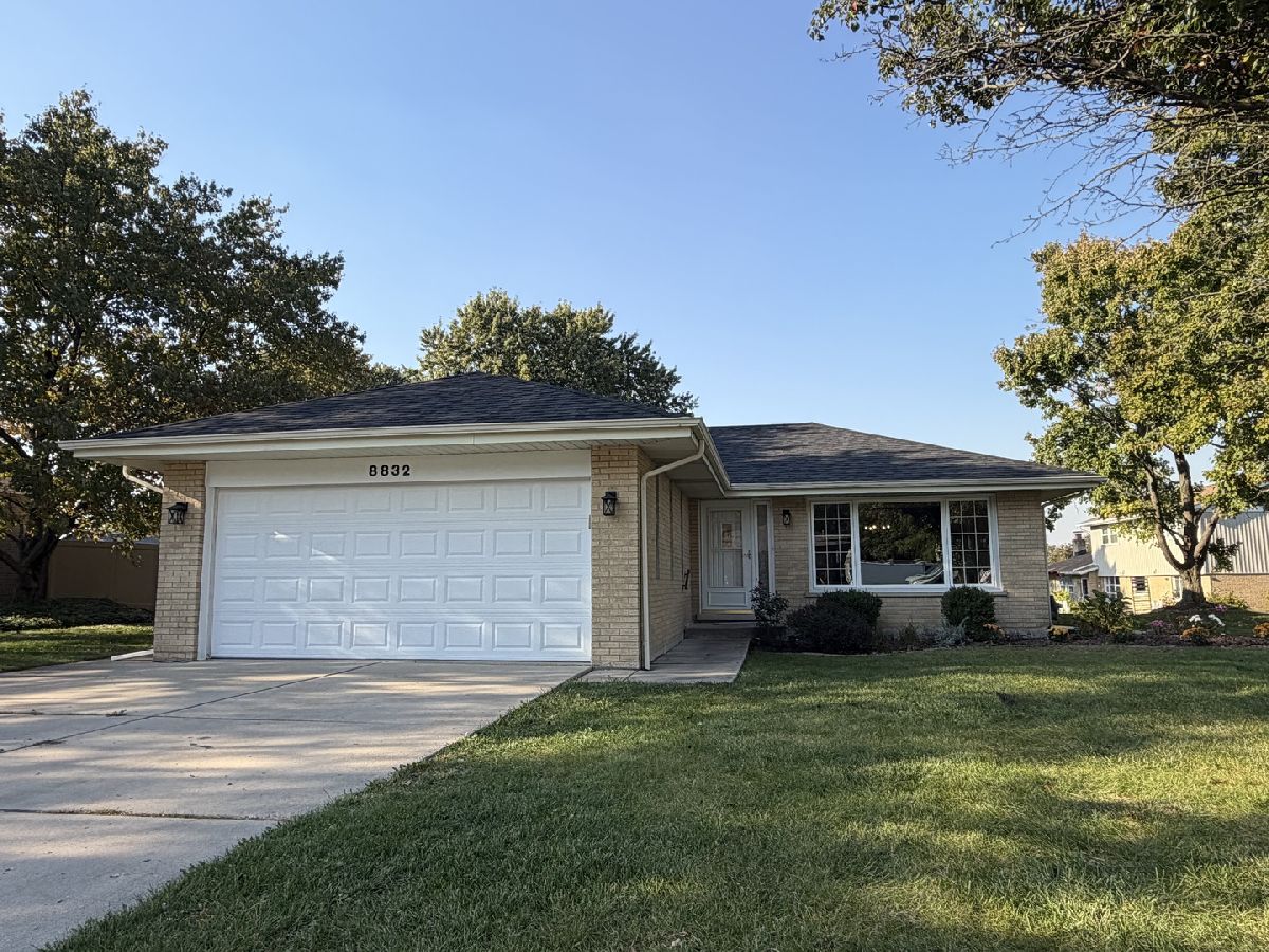 For Sale Orland Park Illinois, 8832 Briarwood Lane