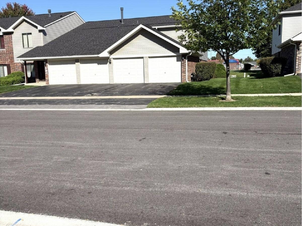  For Sale Roselle Illinois, 966 Cross Creek Drive
