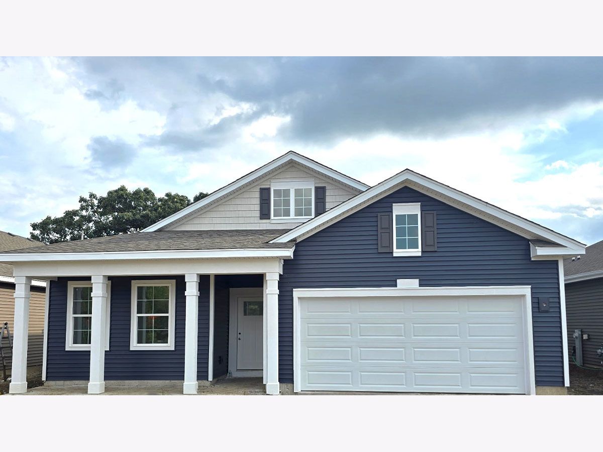 Homes & Condos & Townhomes For Sale Stonewater Wonder Lake Illinois, 6267 Maple Glen Drive
