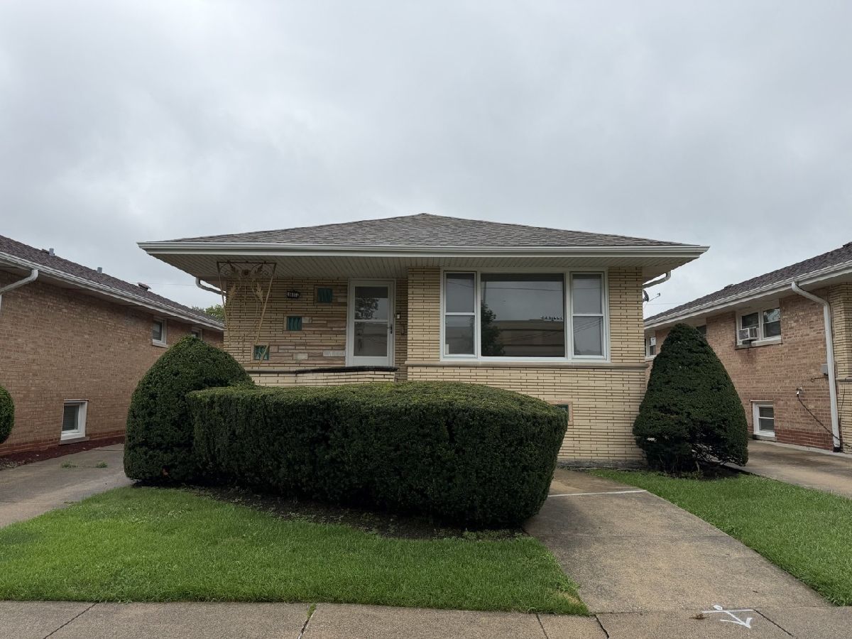  For Sale Chicago Illinois, 8415 Kedvale Avenue