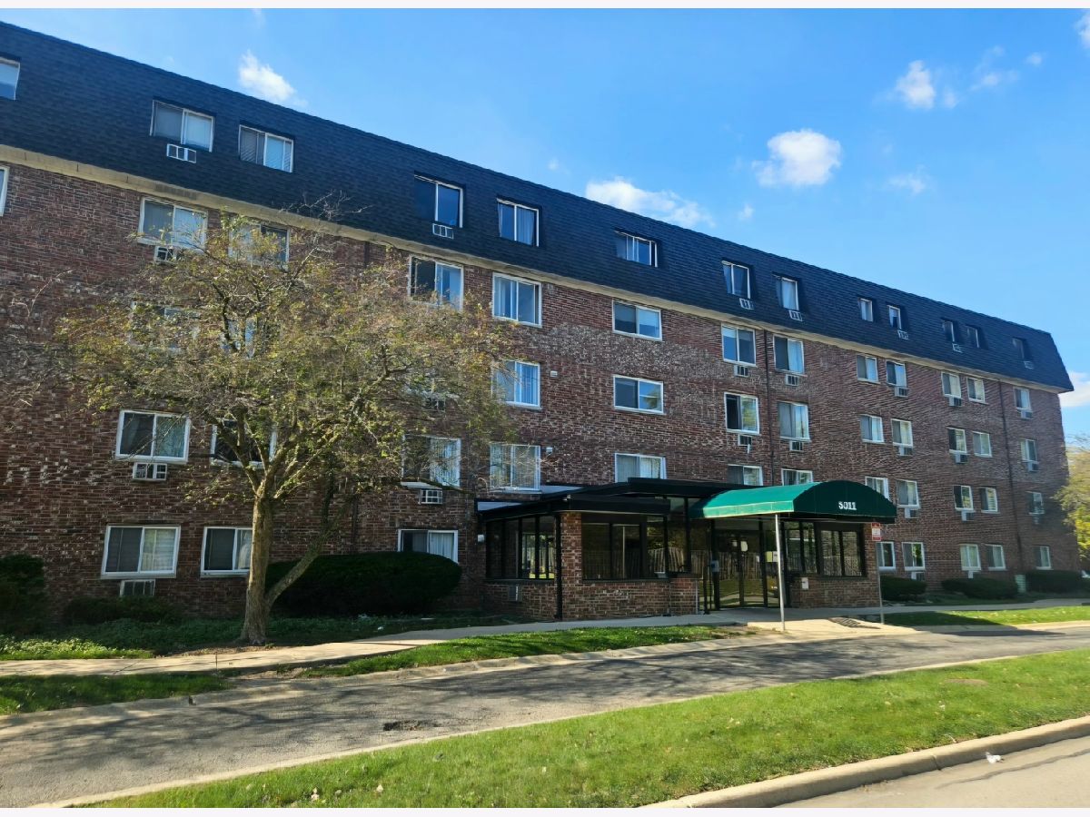  For Sale Streamwood Illinois, 5011 Valley Lane