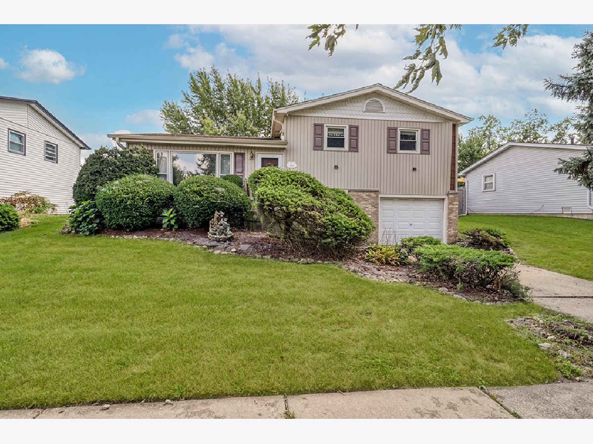  For Sale Oak Forest Illinois, 5809 Orange Lane