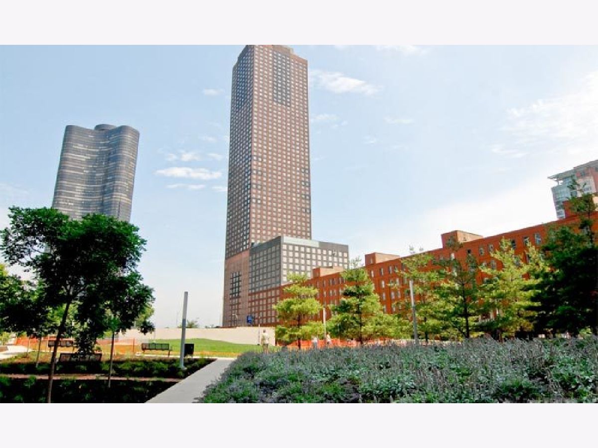  For Sale Chicago Illinois, 474 Lake Shore Drive