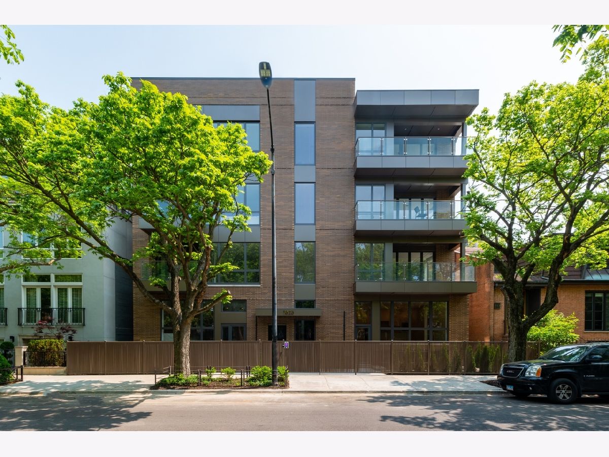  For Sale Chicago Illinois, 1823 Sedgwick Street