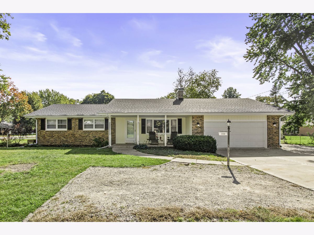  For Sale Yorkville Illinois, 302 Pleasure Drive