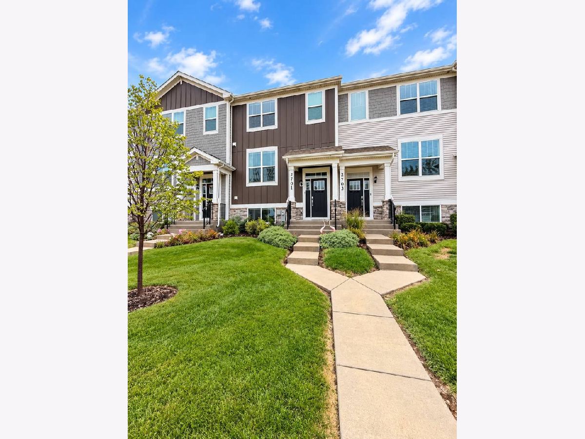  For Rent Mundelein Illinois, 2701 Martini