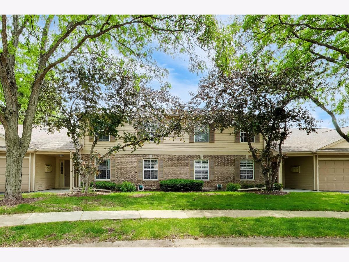  For Rent Elgin Illinois, 1107 Canterbury