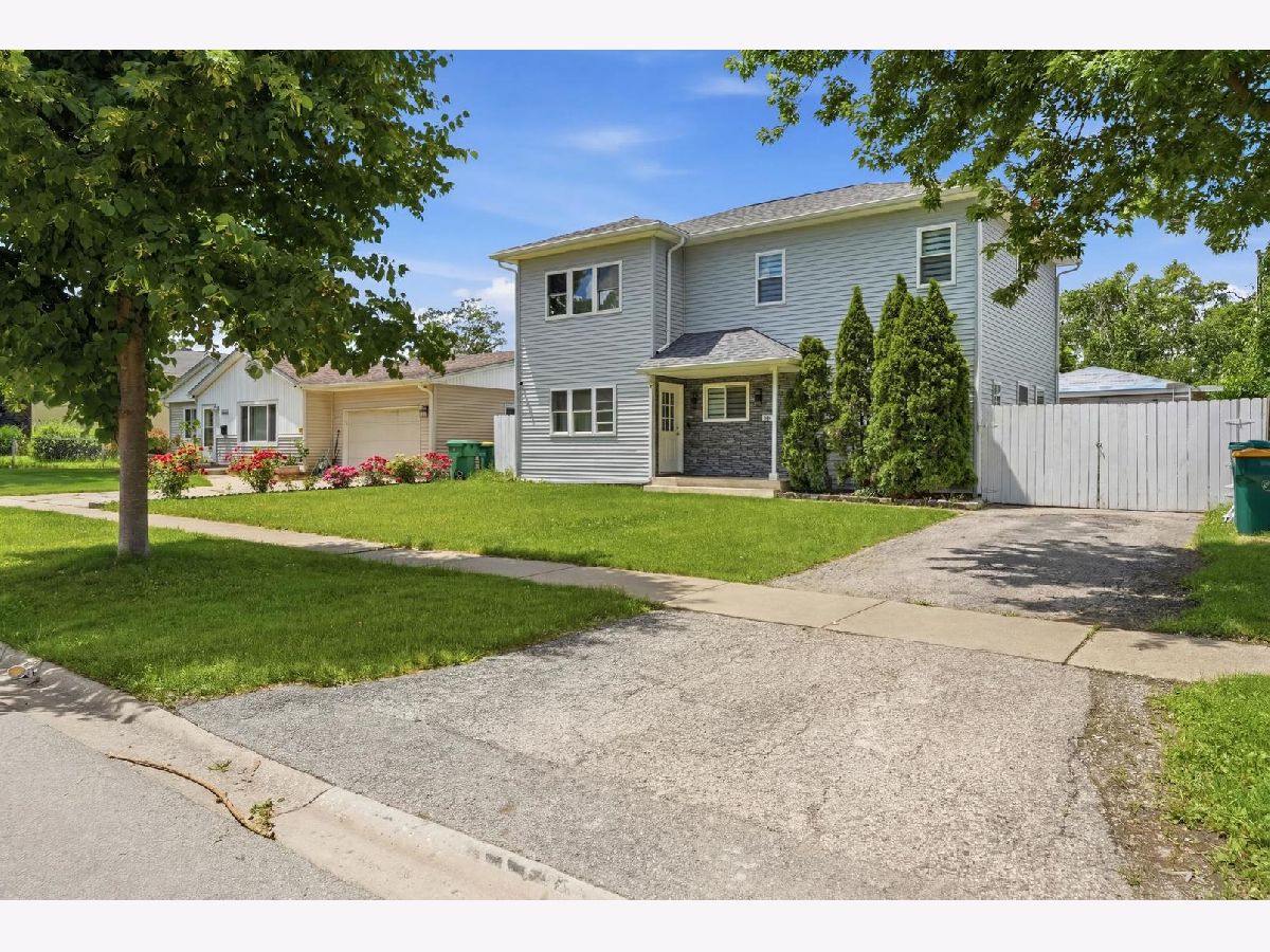  For Sale Wheeling Illinois, 290 Norman Lane