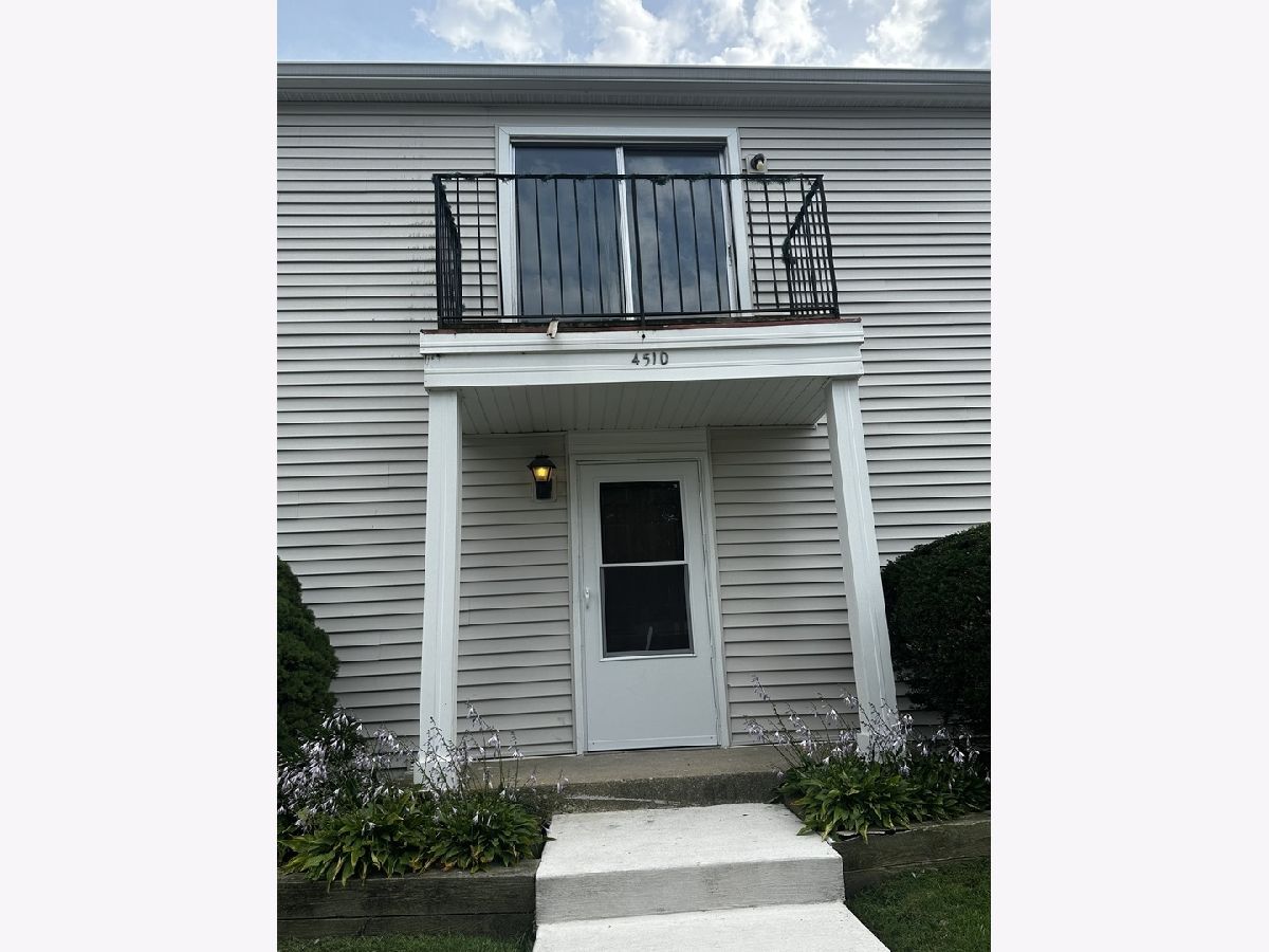  For Sale Glendale Heights Illinois, 451 James Court