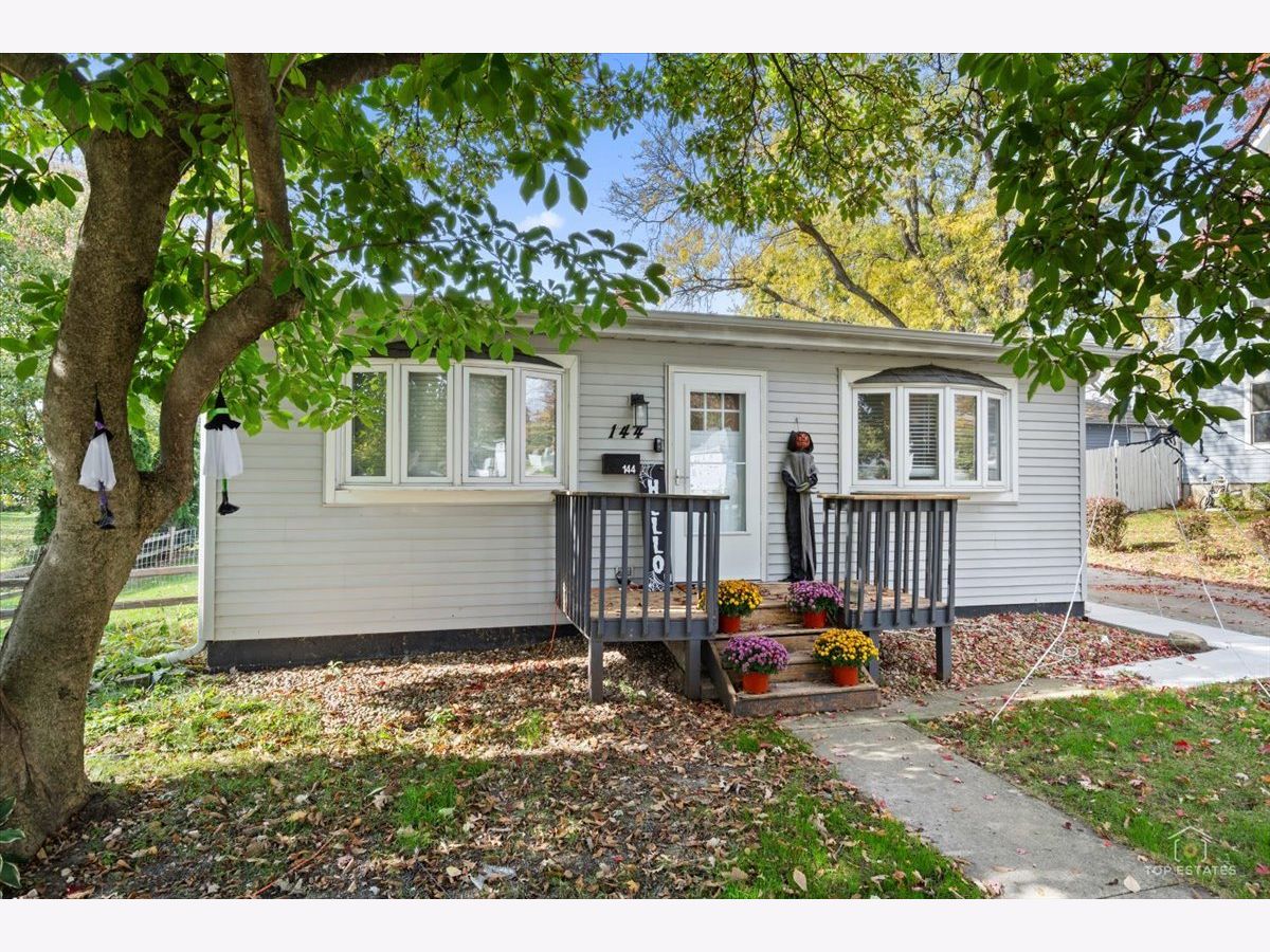  For Sale West Chicago Illinois, 144 Easton Avenue
