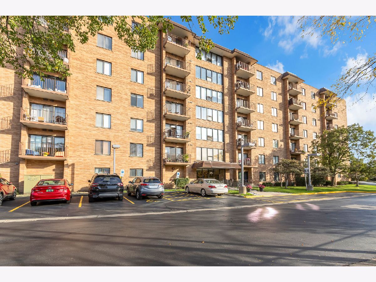  For Sale Mount Prospect Illinois, 1777 Crystal Lane