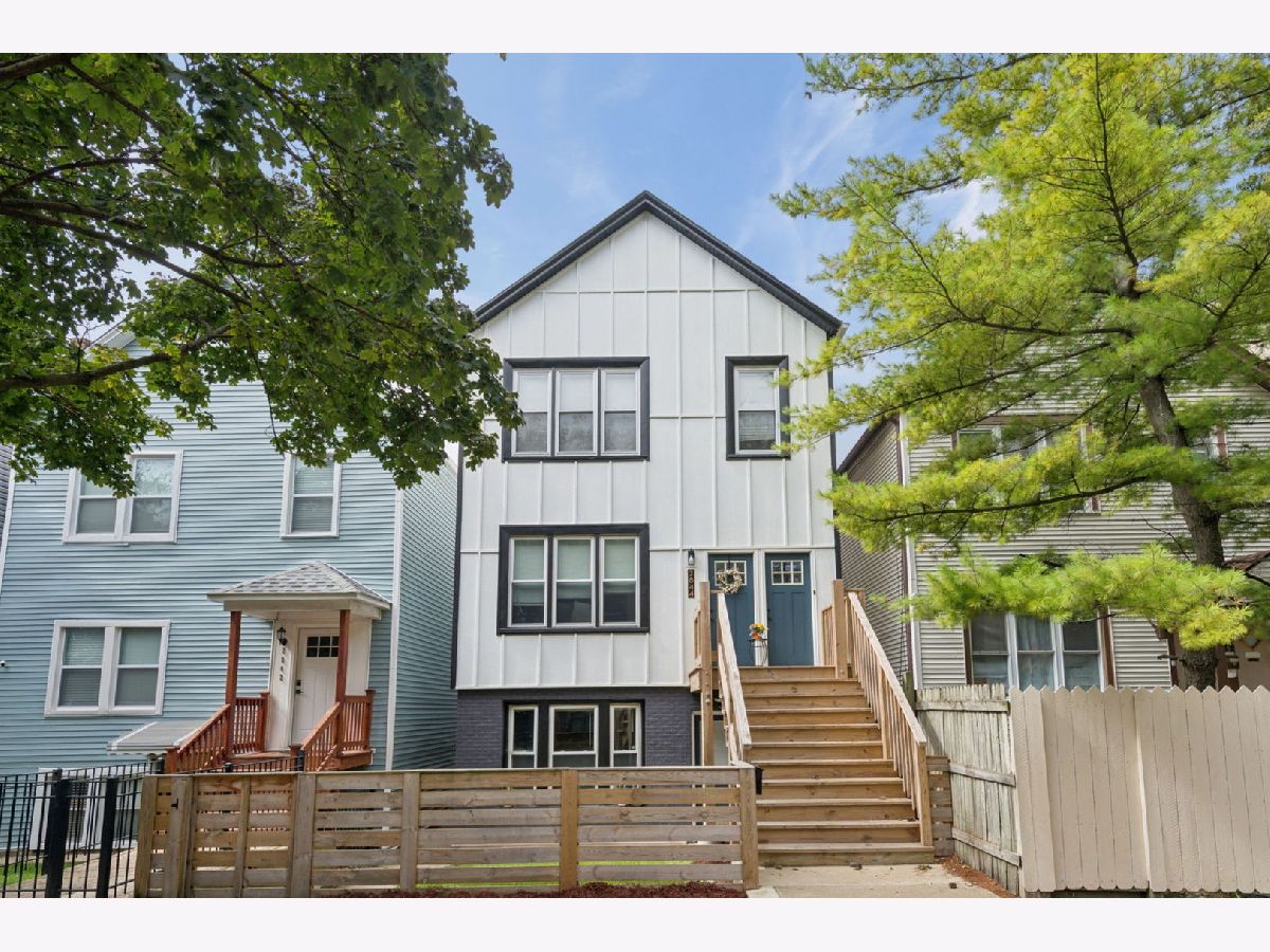  For Sale Chicago Illinois, 2844 Campbell Avenue