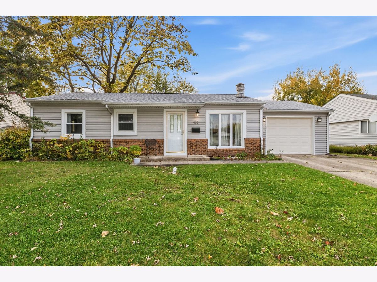  For Sale Streamwood Illinois, 410 Cedarcrest Drive
