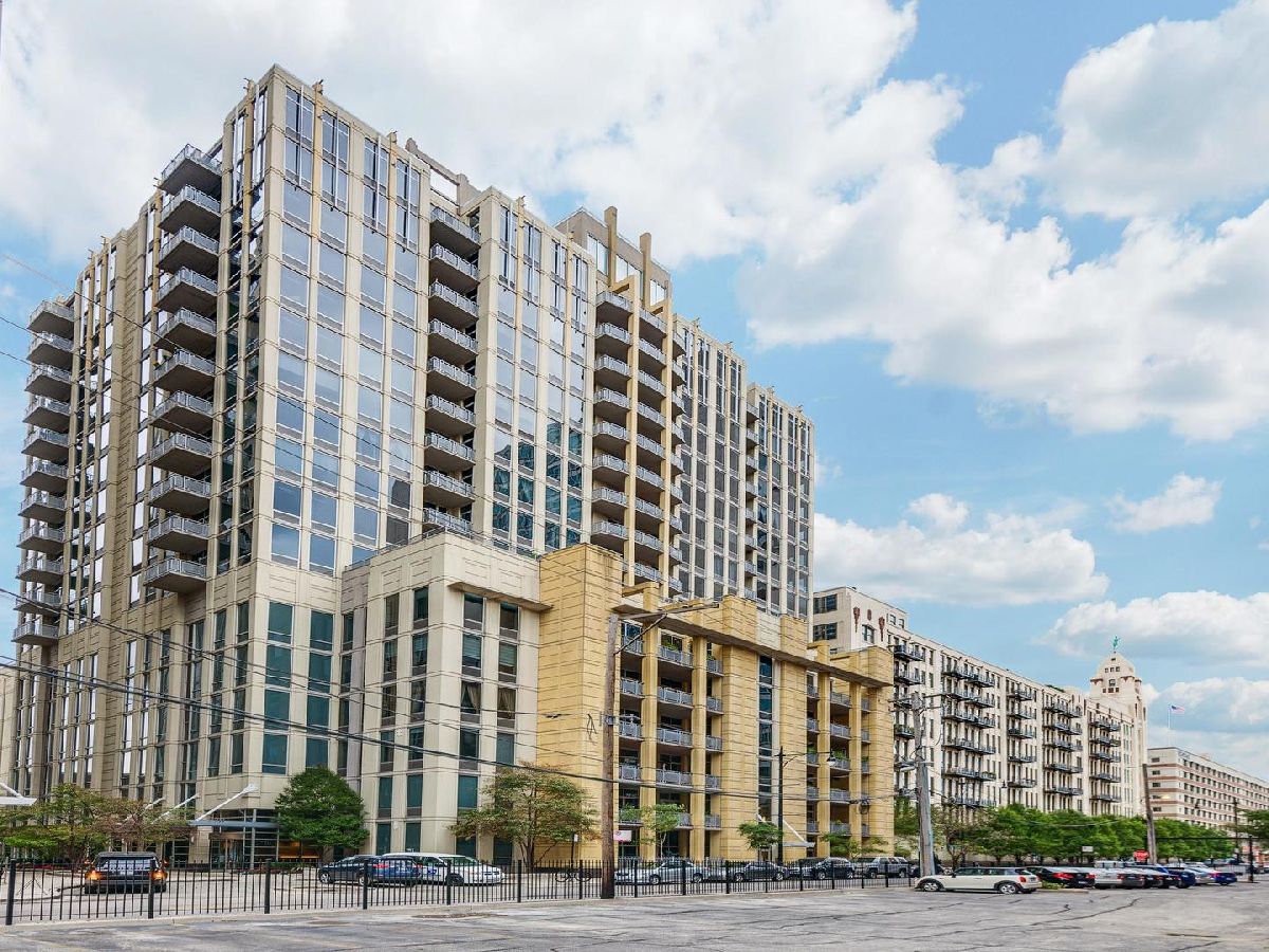  For Sale Chicago Illinois, 720 Larrabee Street