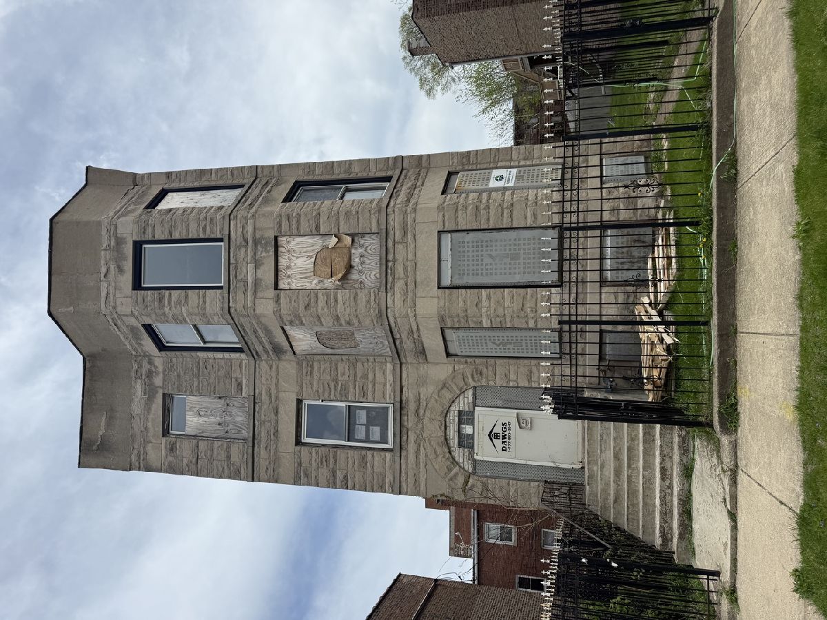  For Sale Chicago Illinois, 5813 Wabash Avenue