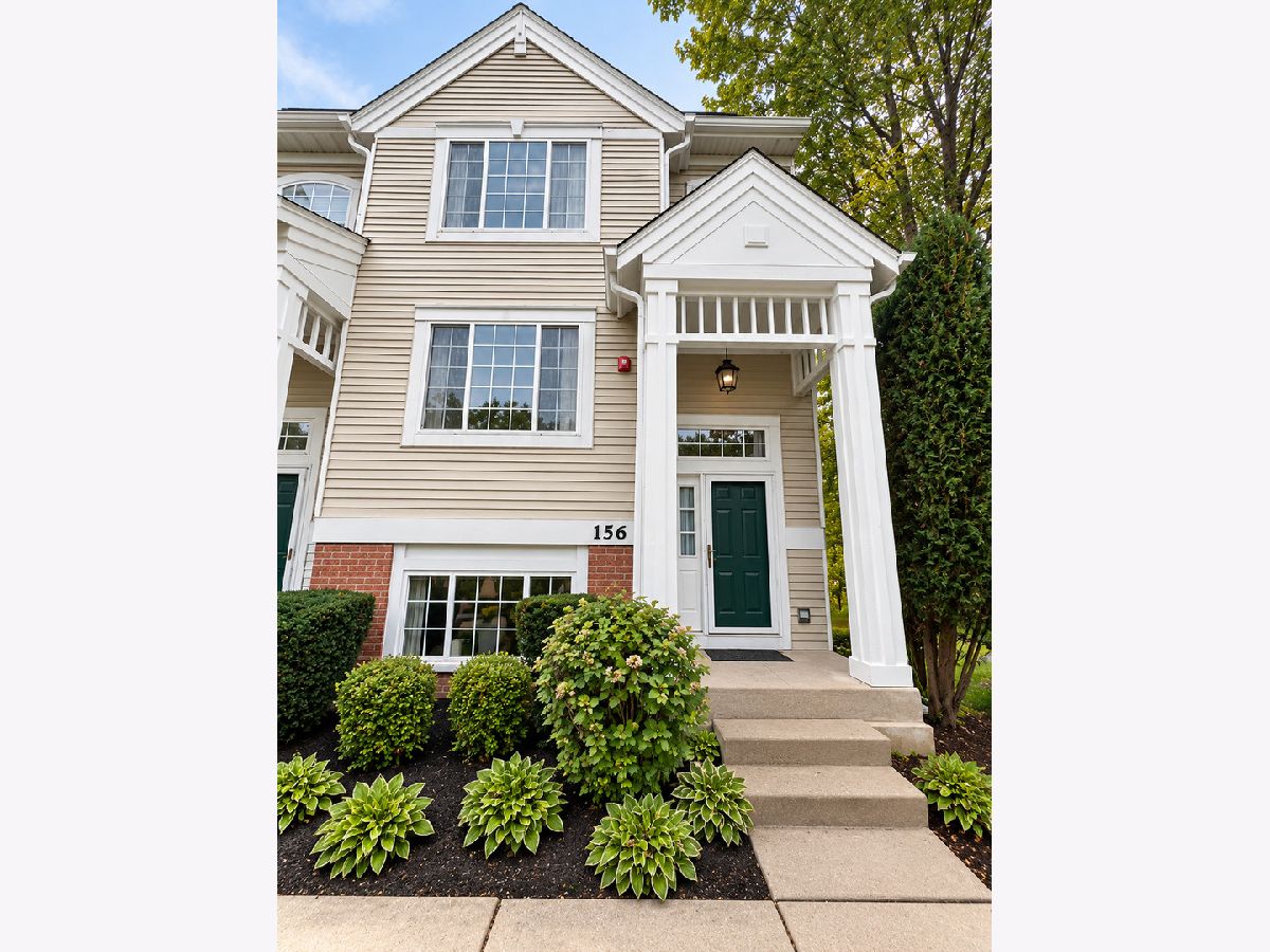  For Sale Wheeling Illinois, 156 Lucerne Court