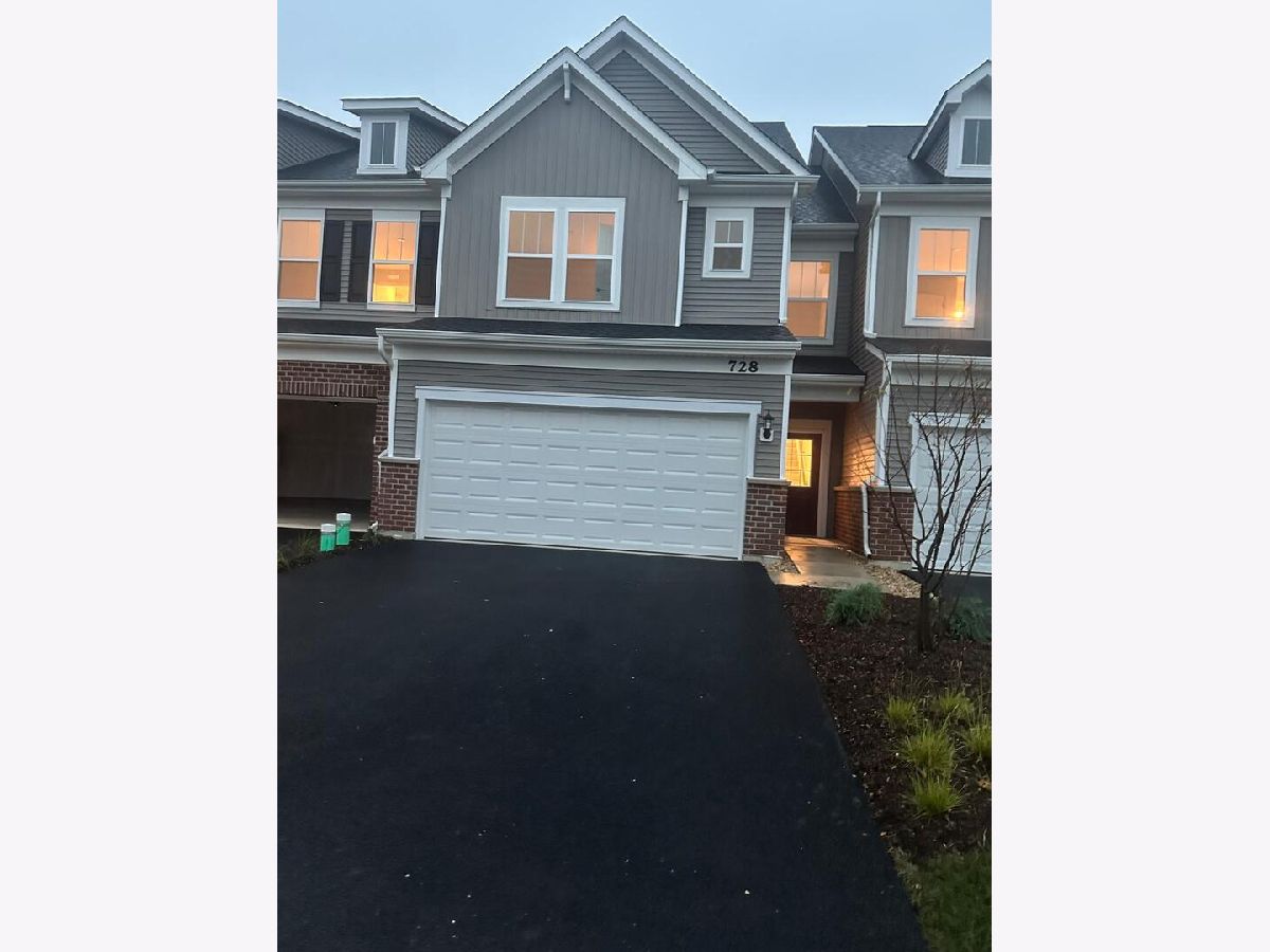  For Rent Bolingbrook Illinois, 728 Switchgrass