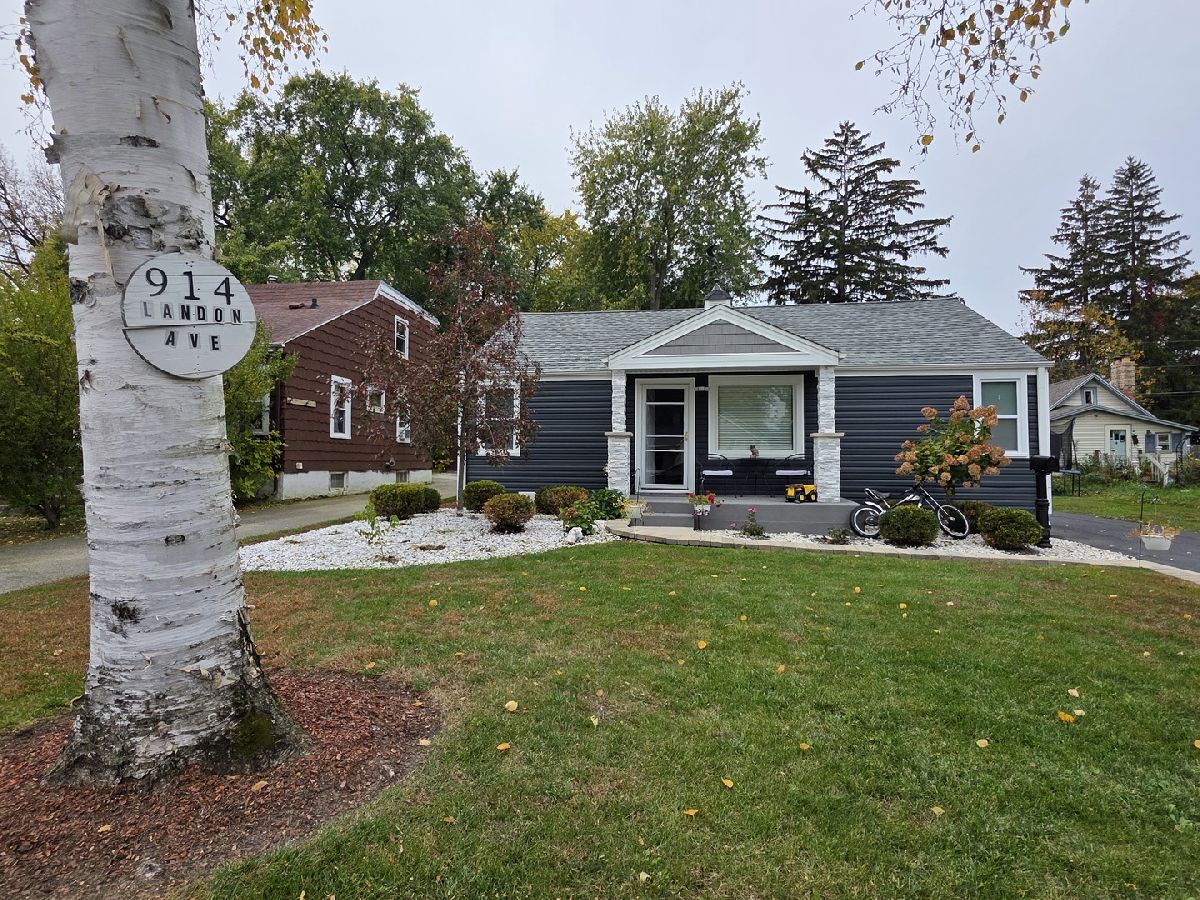  For Sale Winthrop Harbor Illinois, 914 Landon Avenue