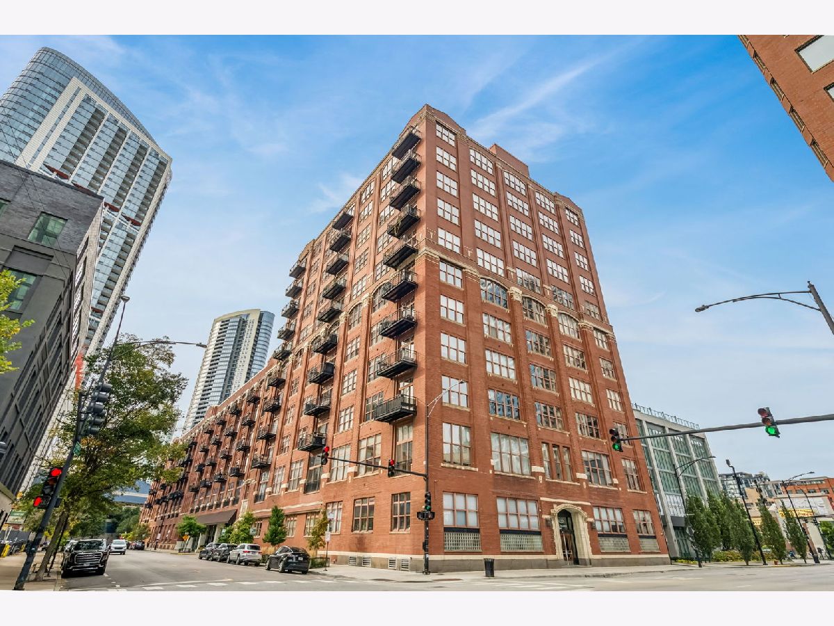  For Sale Chicago Illinois, 360 Illinois Street