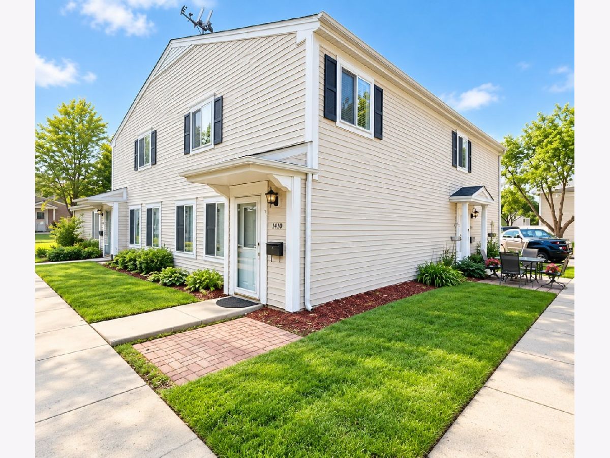  For Rent Prospect Heights Illinois, 1055 Cove