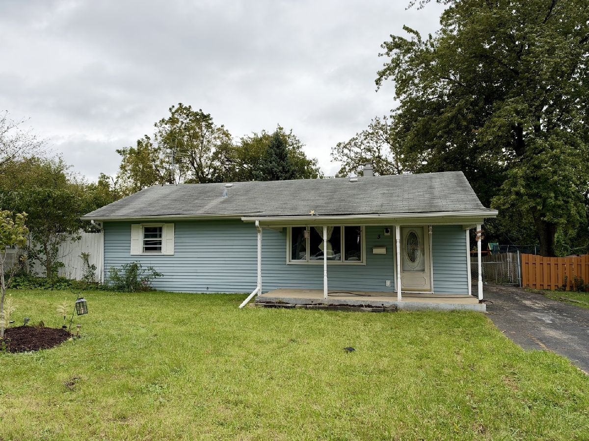  For Sale Carpentersville Illinois, 3 Golfview Lane